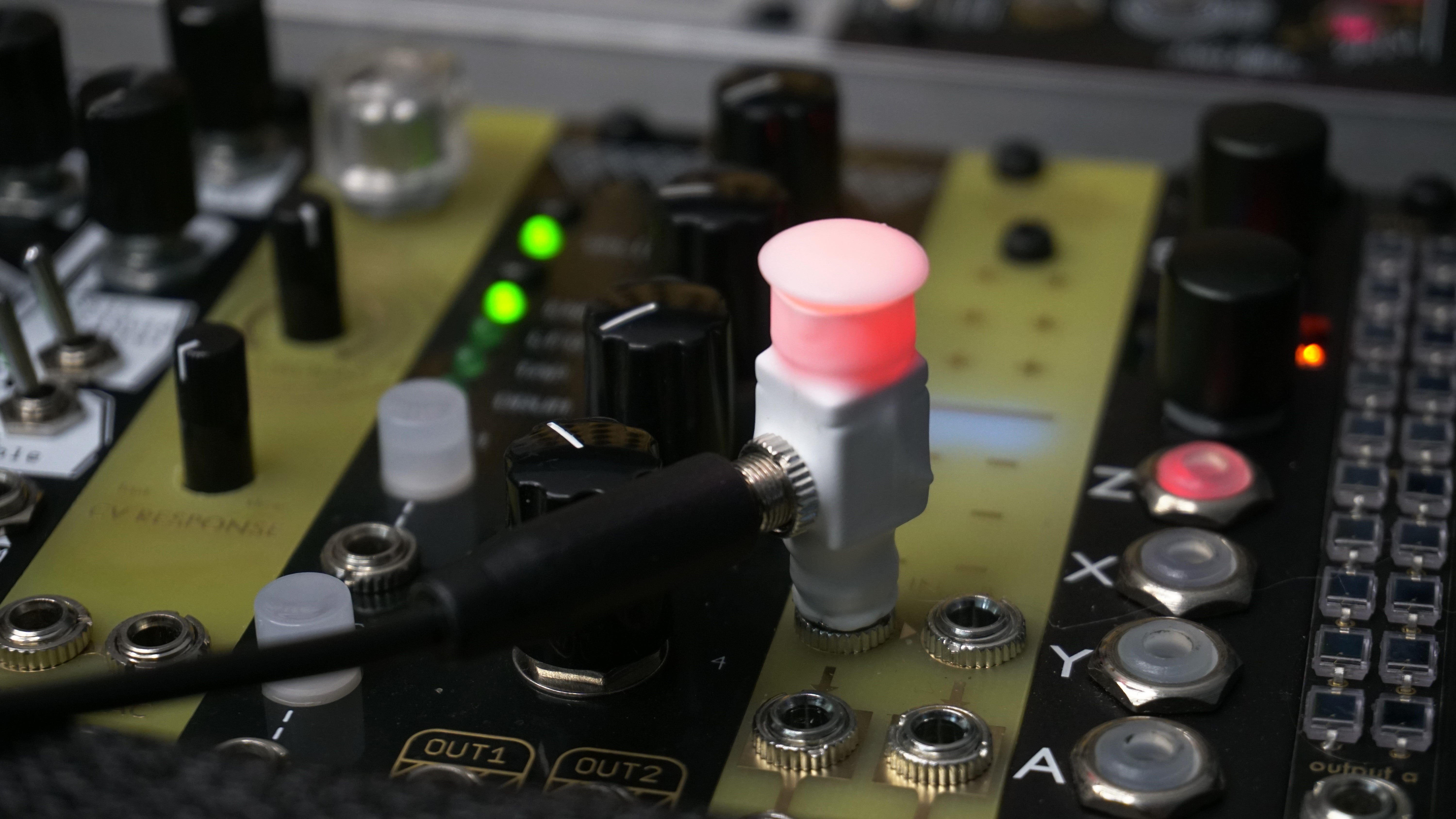 Mini Random CV Generator / Quad Random Oscillator / Random Noise Gener ...