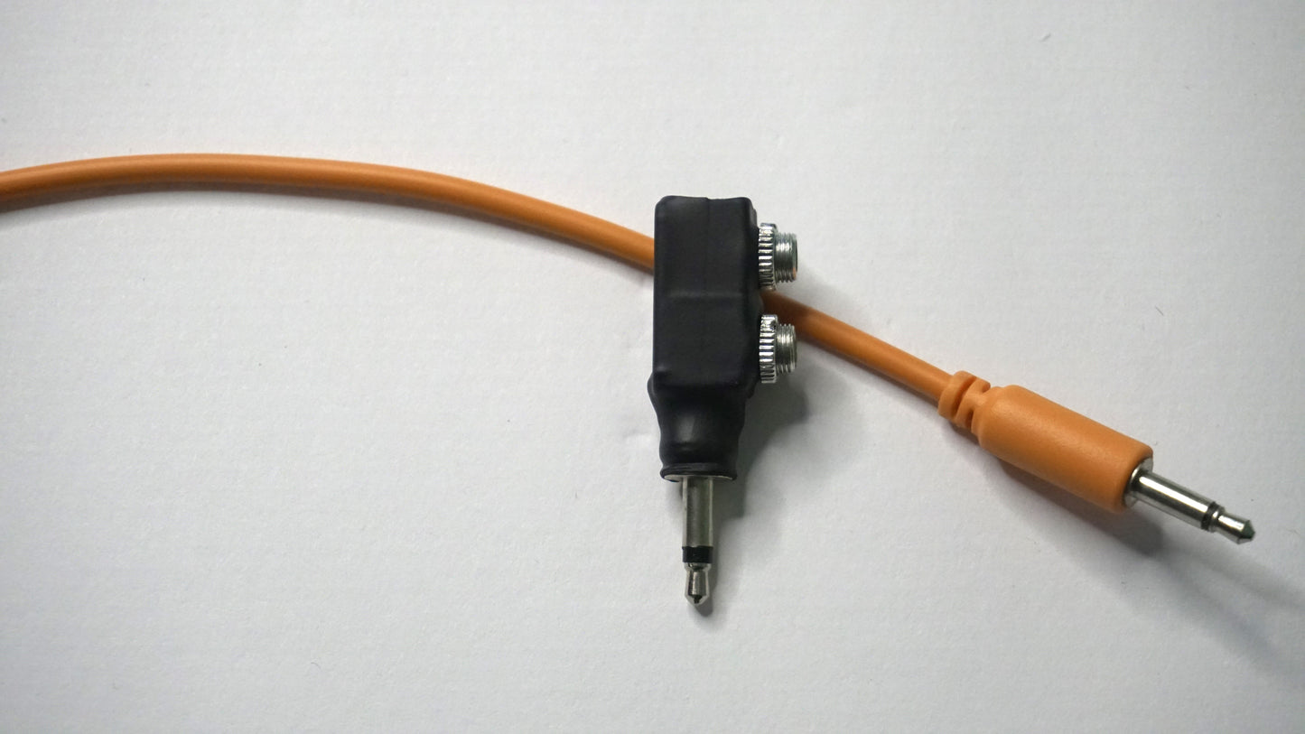 Passive Multiple - Audio/CV splitter - 3.5mm - Add a mult to any patch without the need for a separate module.
