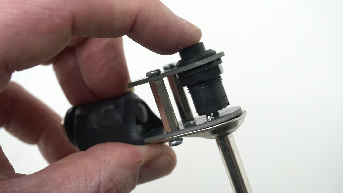 Latching Mute Switch for guitar / Synth / Audio equipment - Mono quarter-inch latching mute switch - 1/4th inch right angle plug