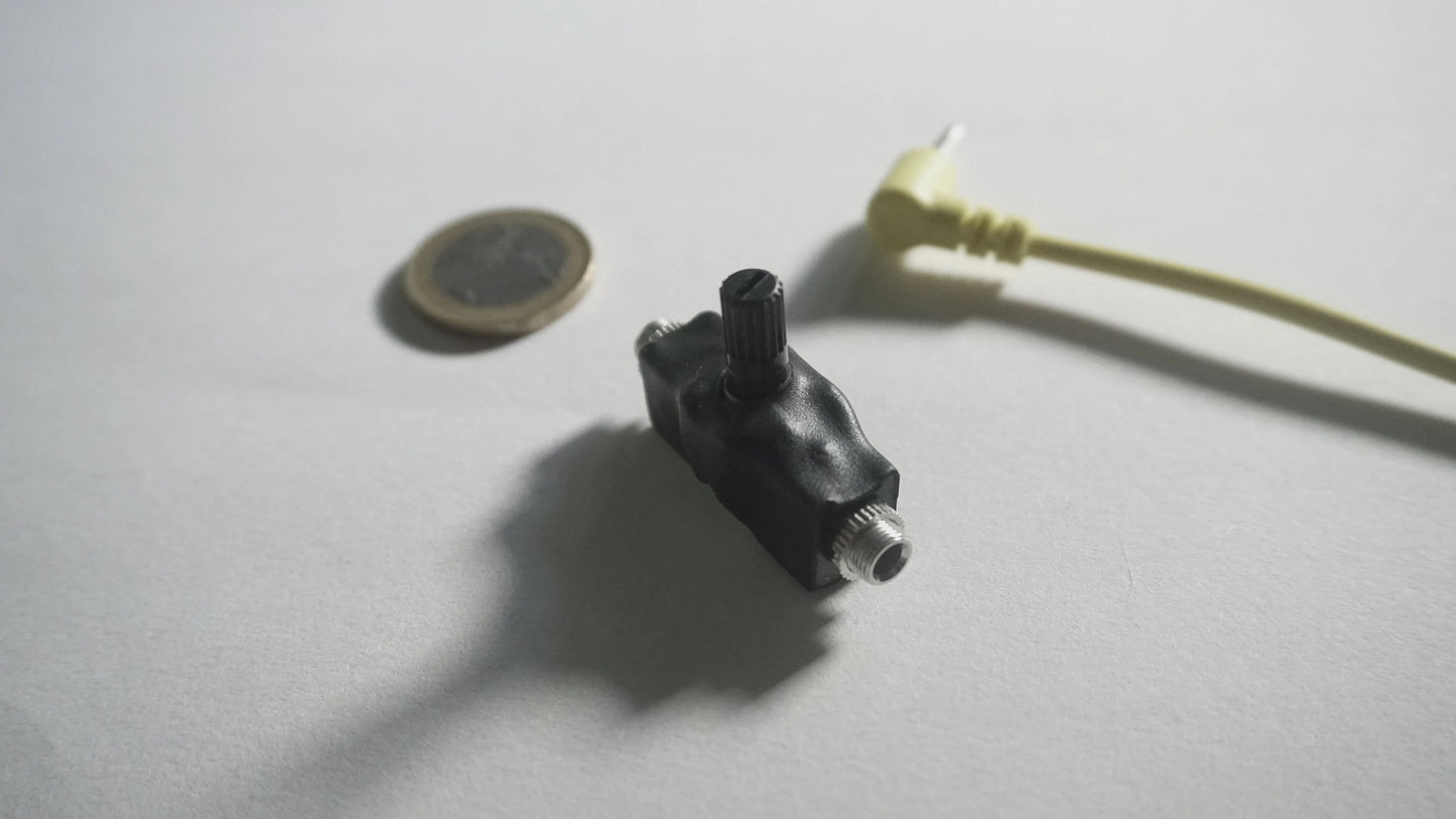 Mini Floating Audio Attenuator /Volume control - 3.5mm - Add an attenuator to any patch without a dedicated module - 0HP