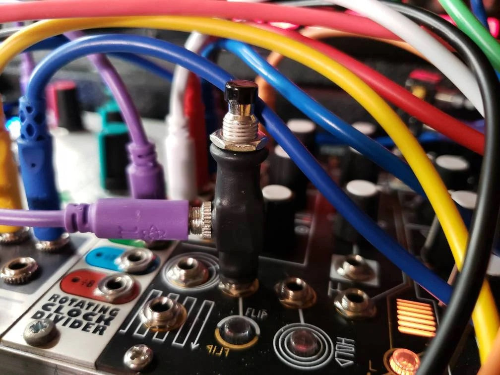 Mini Kill Switch for Eurorack/Modular Synthesis - Momentary "off" Switch / Audio "off" button - 3.5mm - 0HP