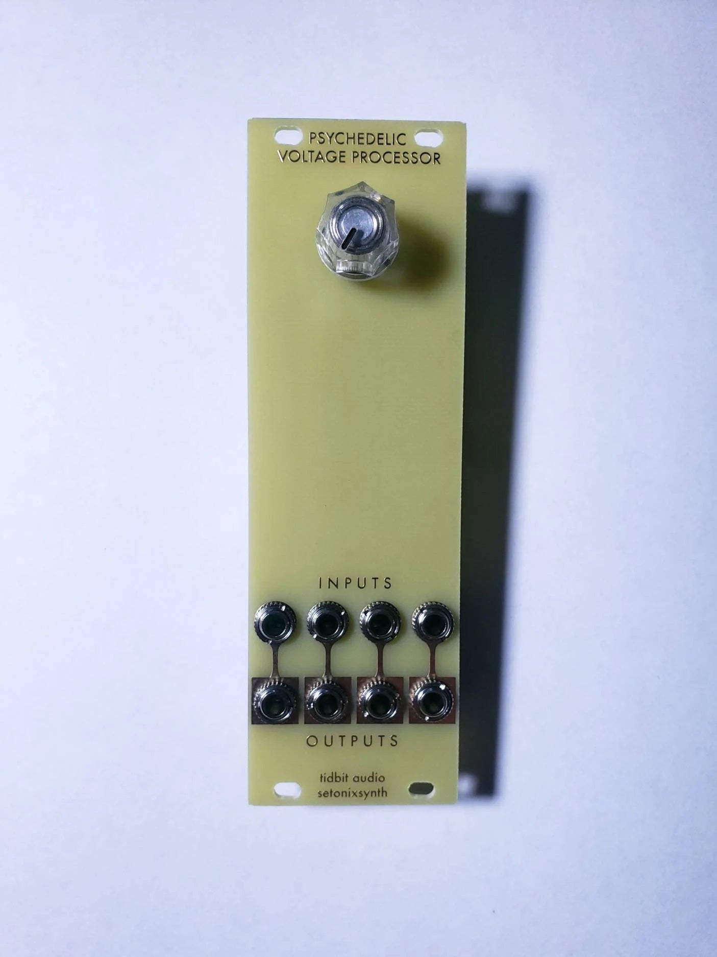 Psychedelic Voltage Processor - four-channel chaos Eurorack module - Random Voltage Generator - 8hp