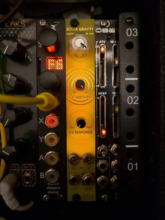SolarGravity / Analog Vactrol-Based VCA - Eurorack Module - 4hp