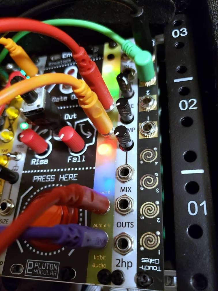 Random CV Generator Eurorack module / Quad Random Oscillator / Random Noise Generator - 2hp