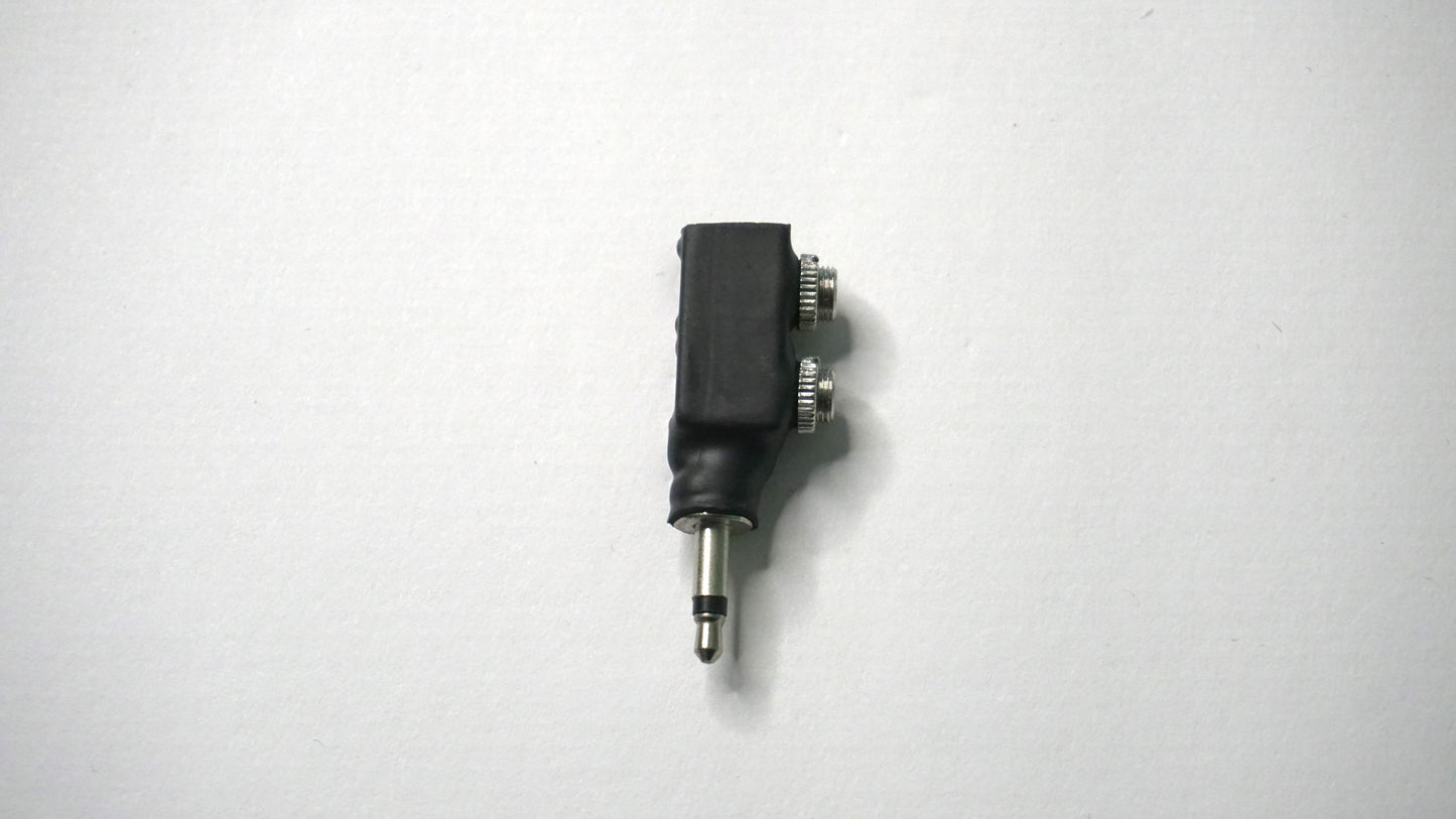 Passive Multiple - Audio/CV splitter - 3.5mm - Add a mult to any patch without the need for a separate module.